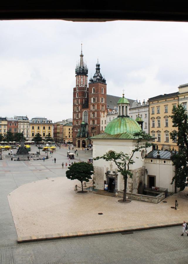 Main Square 18 View 2 Apartment Krakow